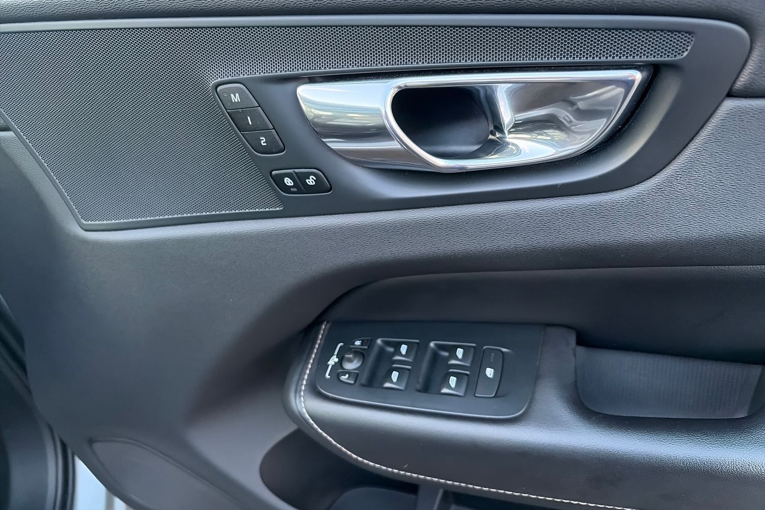 Used Volvo XC60 2019 for sale - 77254489: Photo 16