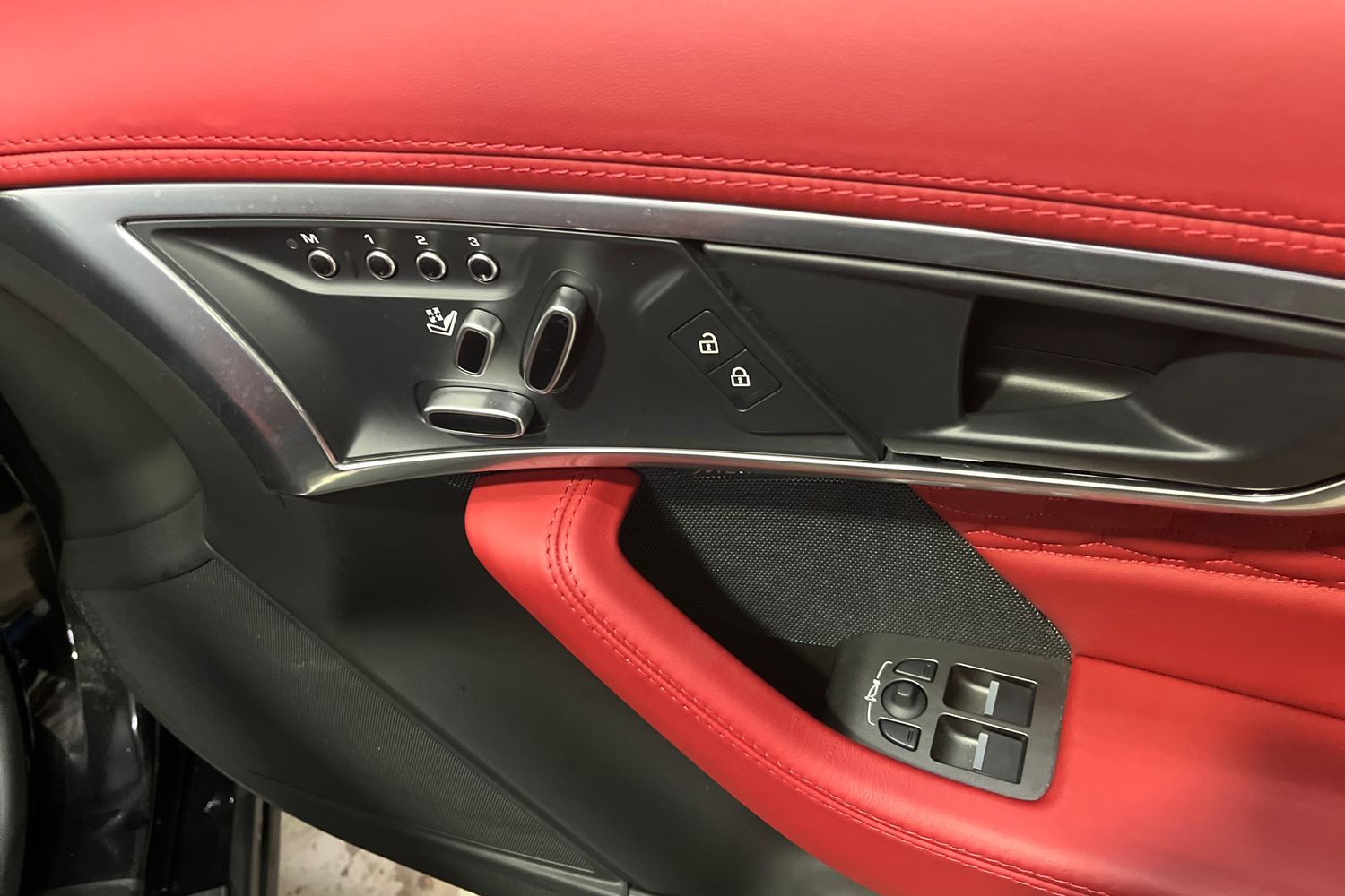 Used Jaguar F-Type 2022 for sale - 77013467: Photo 14