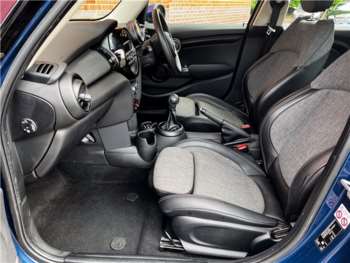 Used MINI Hatch 2018 for sale - 74752500: Photo