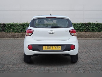 Used Hyundai i10 2017 for sale - 79510323: Photo