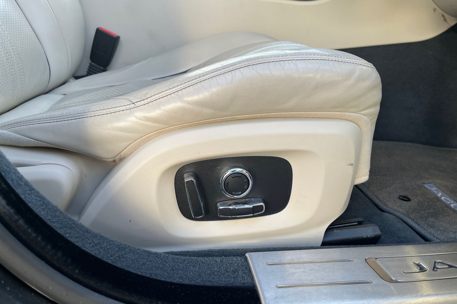 Used Jaguar XJ 2018 for sale - 76800738: Photo 16