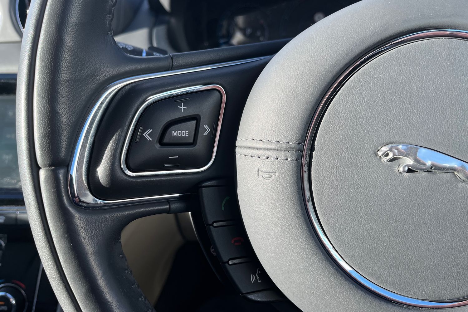 Used Jaguar XJ 2018 for sale - 76800738: Photo 19