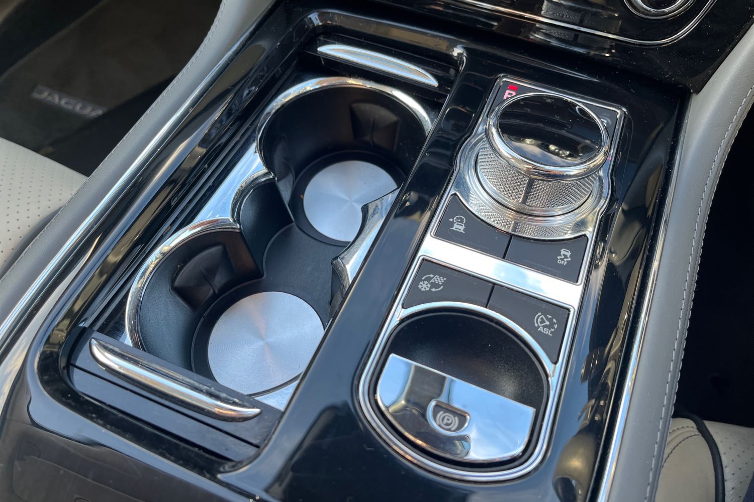 Used Jaguar XJ 2018 for sale - 76800738: Photo 21