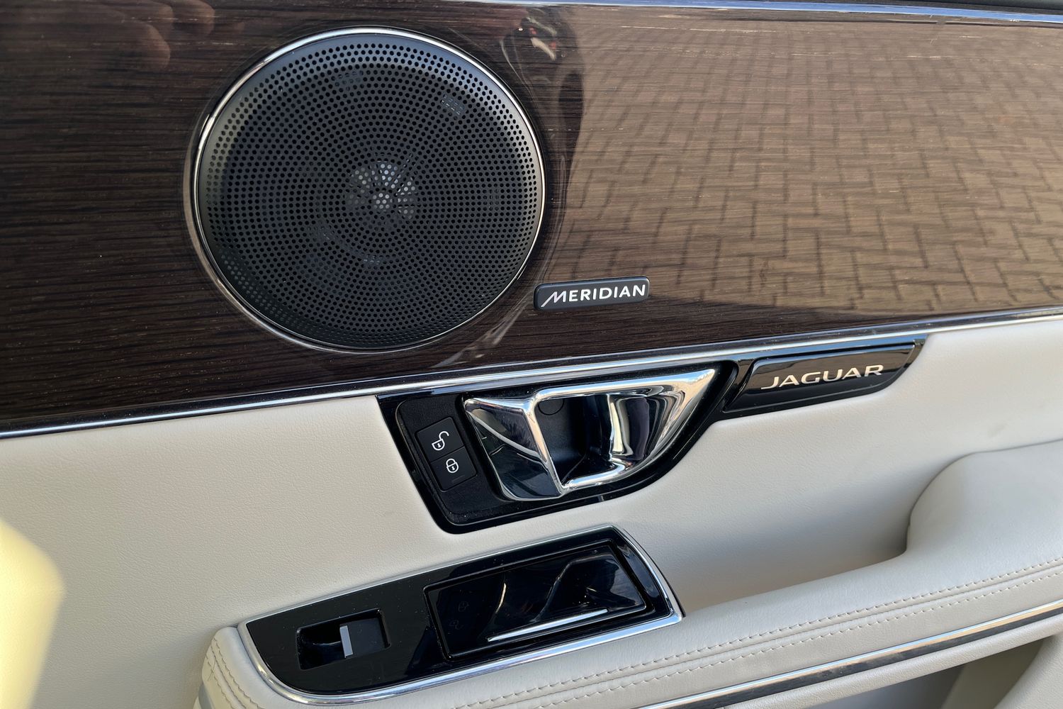 Used Jaguar XJ 2018 for sale - 76800738: Photo 24