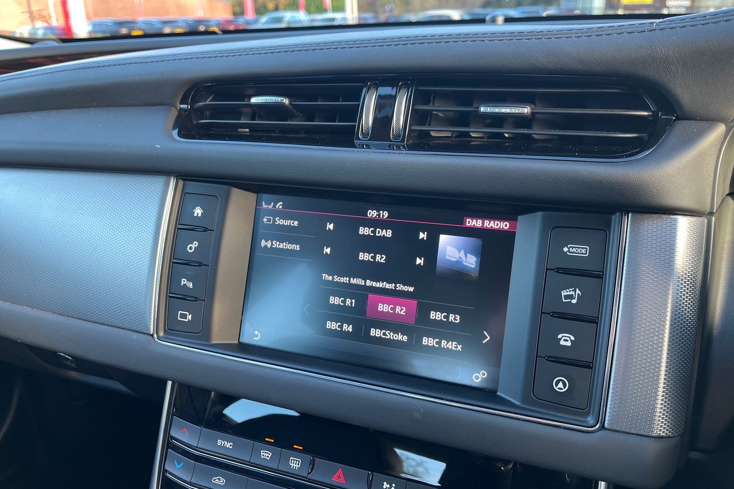 Used Jaguar XF 2017 for sale - 77046345: Photo 11