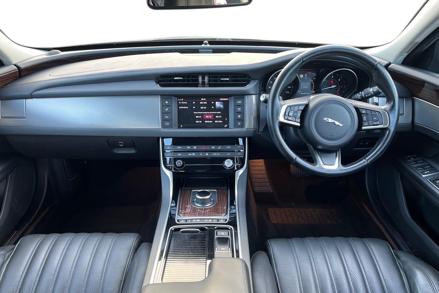 Used Jaguar XF 2017 for sale - 77046345: Photo 8