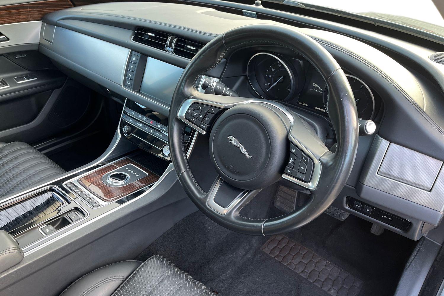 Used Jaguar XF 2017 for sale - 76586509: Photo 12