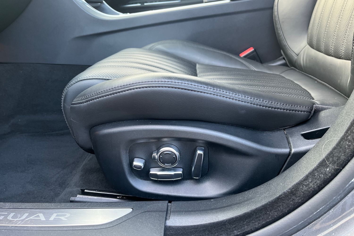 Used Jaguar XF 2017 for sale - 76586509: Photo 16