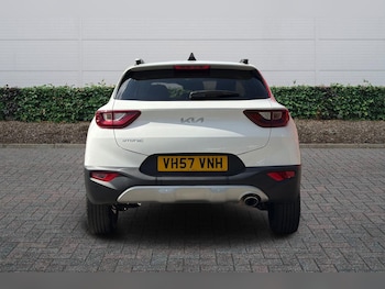 Used Kia Stonic 2023 for sale - 78293216: Photo