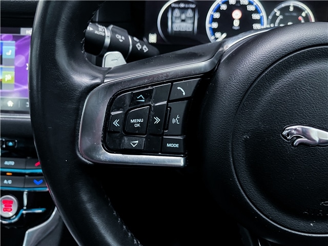 Used Jaguar XF 2017 for sale - 76095663: Photo 12