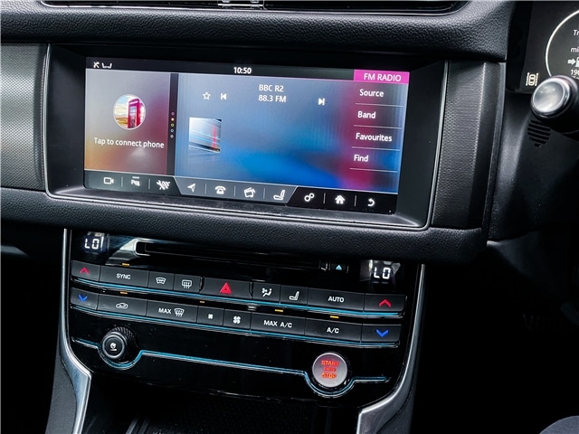 Used Jaguar XF 2017 for sale - 76095663: Photo 14