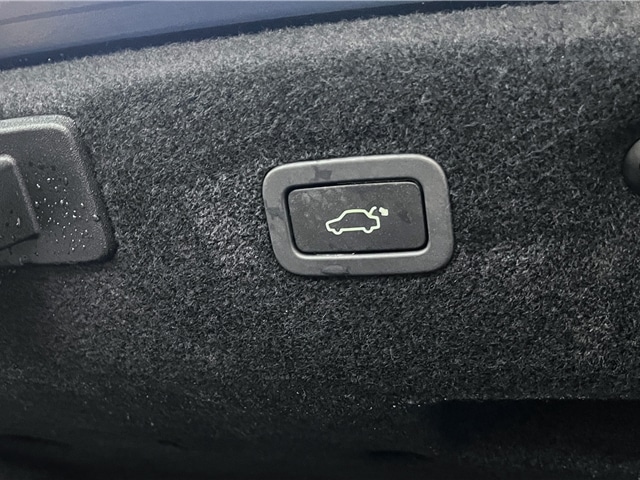 Used Jaguar XF 2017 for sale - 76095663: Photo 28