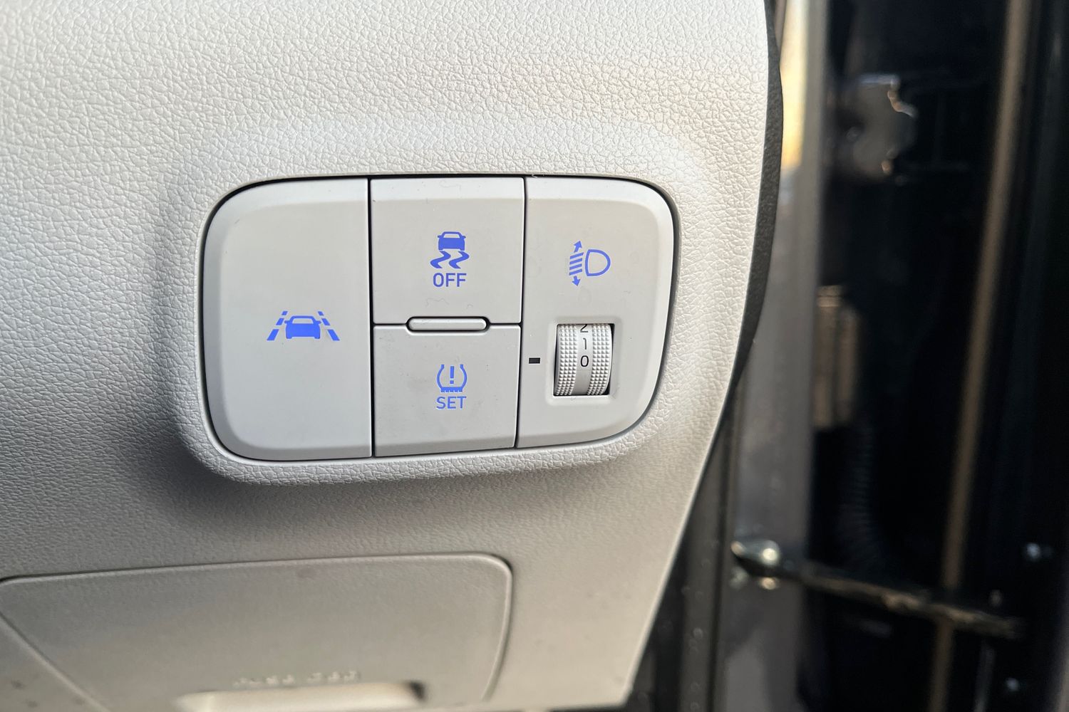 Used Hyundai i10 2023 for sale - 77013647: Photo 15