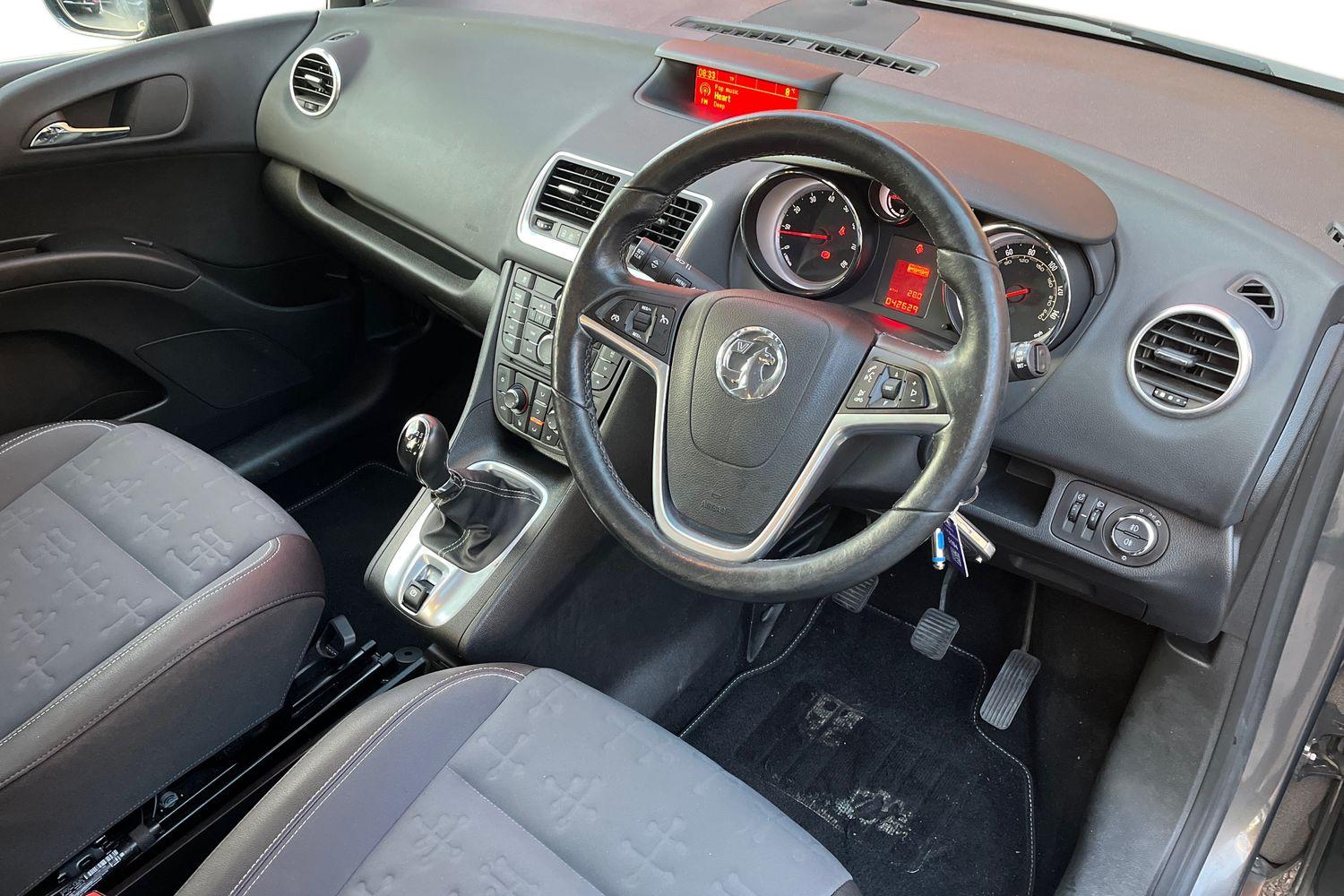 Used Renault Clio 2018 for sale - 76800687: Photo 12