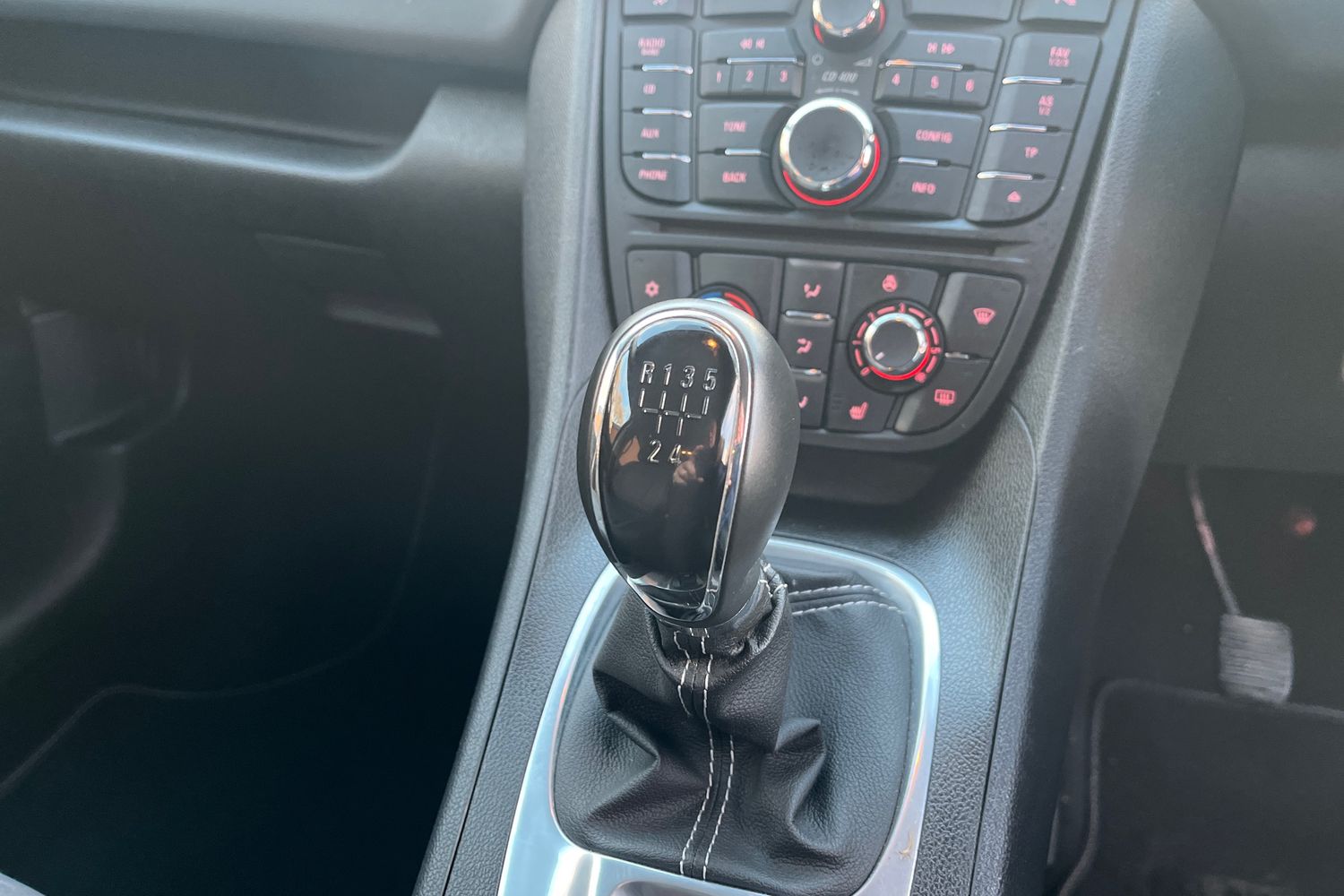 Used Renault Clio 2018 for sale - 76800687: Photo 15