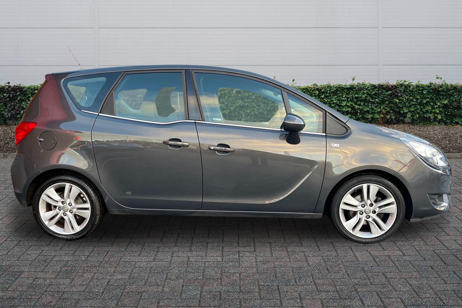 Used Renault Clio 2018 for sale - 76800687: Photo 5