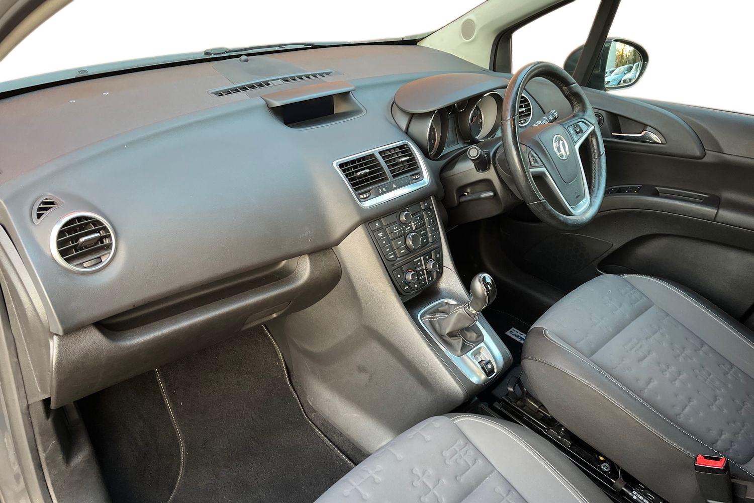 Used Renault Clio 2018 for sale - 76800687: Photo 7