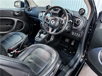 Used smart fortwo 2016 for sale - 76586548: Photo