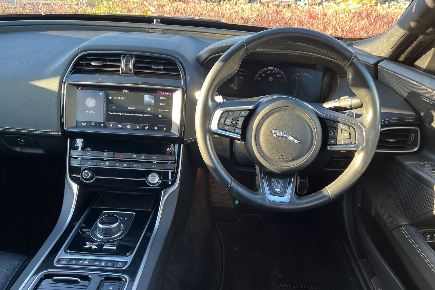 Used Jaguar XE 2019 for sale - 76670998: Photo 20