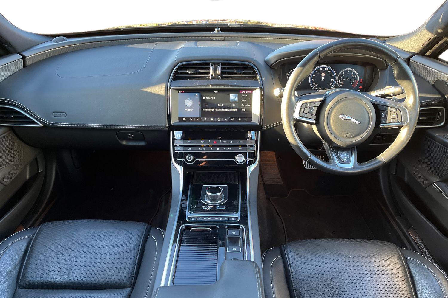 Used Jaguar XE 2019 for sale - 76670998: Photo 8