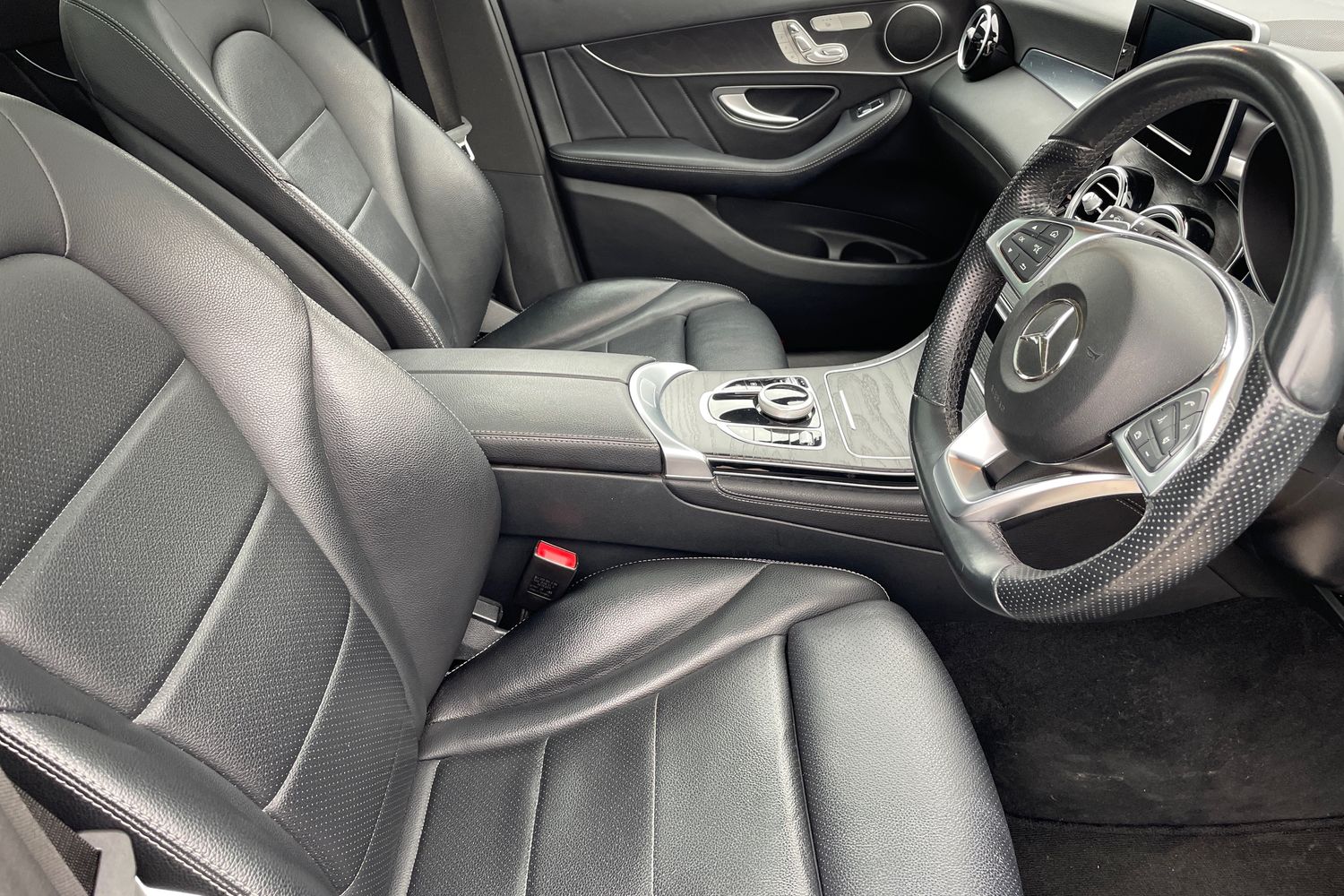 Used Mercedes-Benz GLC 2018 for sale - 78158232: Photo 18