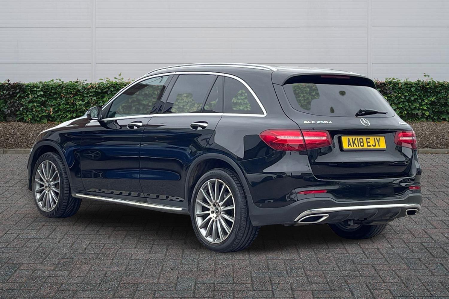 Used Mercedes-Benz GLC 2018 for sale - 78158232: Photo 2