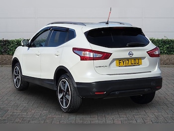 Used Nissan Qashqai 2017 for sale - 77627058: Photo