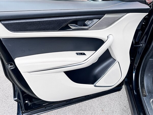 Used Jaguar F-Pace 2022 for sale - 76102750: Photo 21