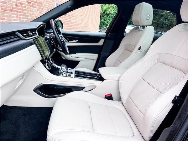 Used Jaguar F-Pace 2022 for sale - 76102750: Photo 3