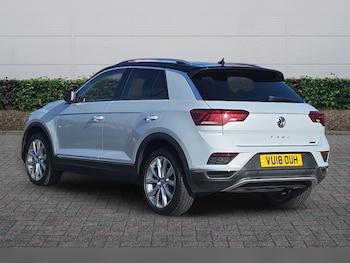 Used Volkswagen T-Roc 2018 for sale - 77706103: Photo