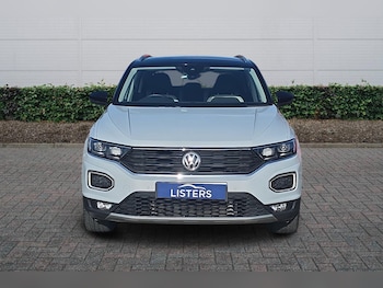 Used Volkswagen T-Roc 2018 for sale - 77706103: Photo