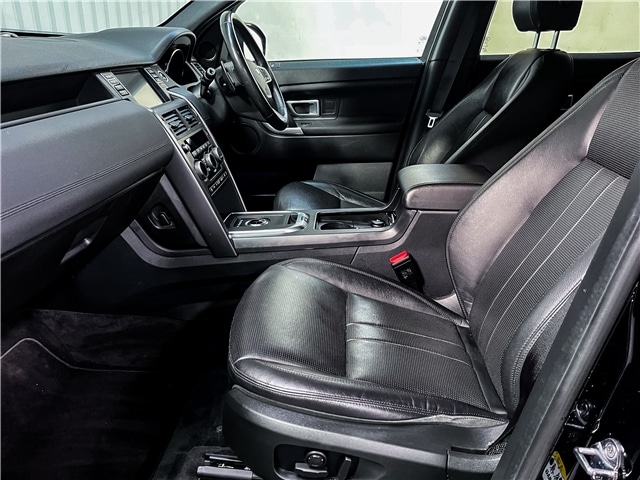 Used Land Rover Discovery Sport 2019 for sale - 76338453: Photo 3