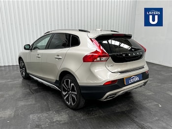 Used Volvo V40 2019 for sale - 75579367: Photo