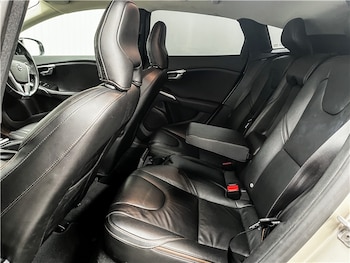 Used Volvo V40 2019 for sale - 75579367: Photo