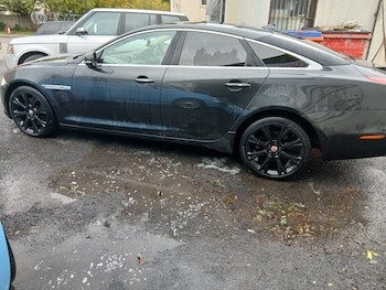 Jaguar - XJ