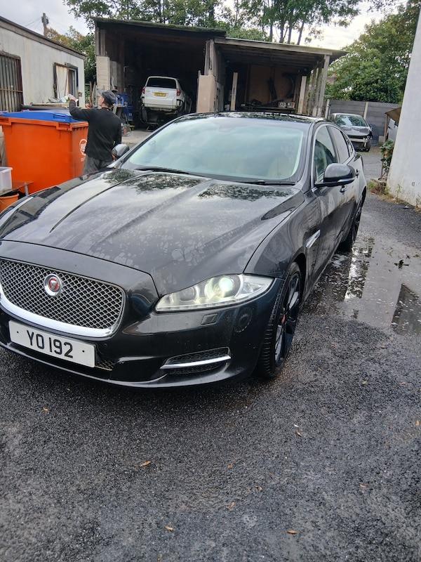 Used Jaguar XJ 2014 for sale - 76194681: Photo 2