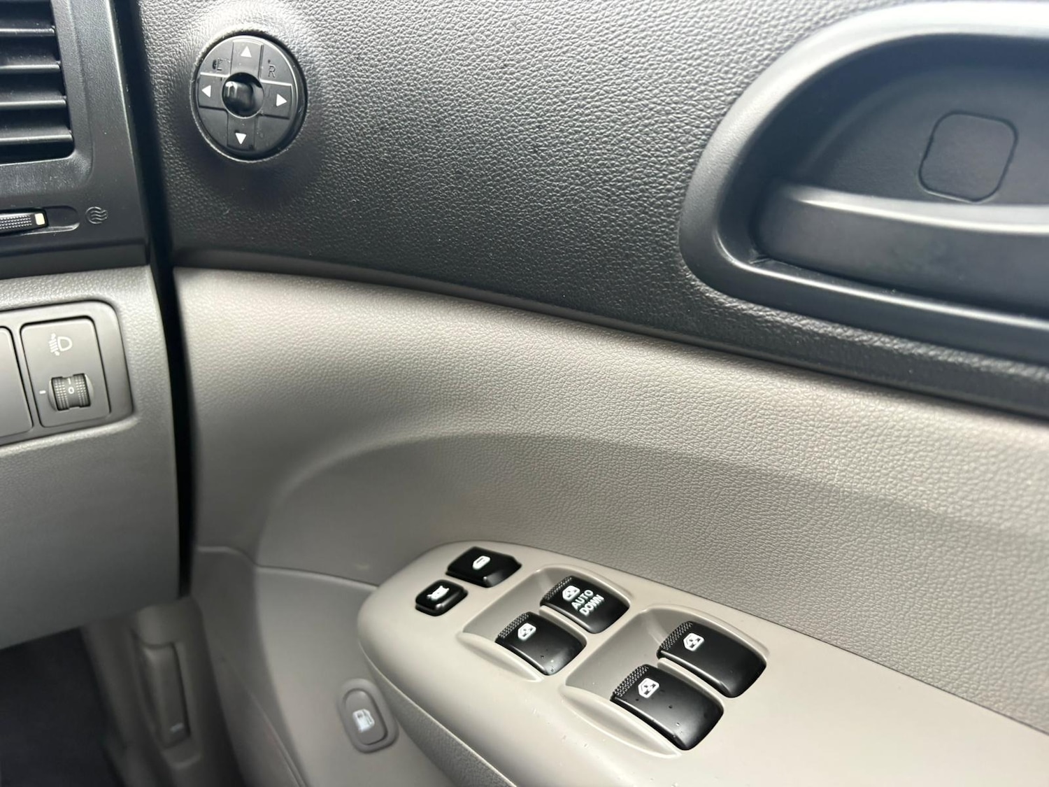 Used Kia Sedona 2009 for sale - 77803241: Photo 15