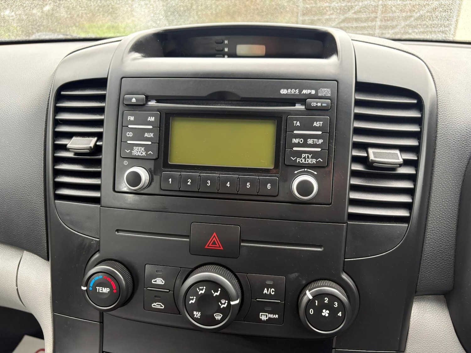 Used Kia Sedona 2009 for sale - 77803241: Photo 16