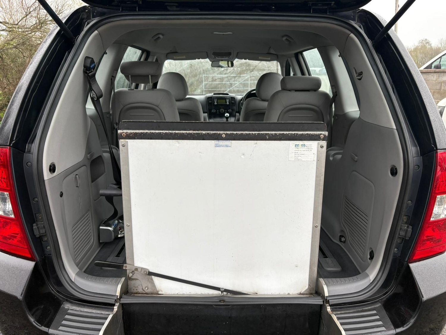 Used Kia Sedona 2009 for sale - 77803241: Photo 8