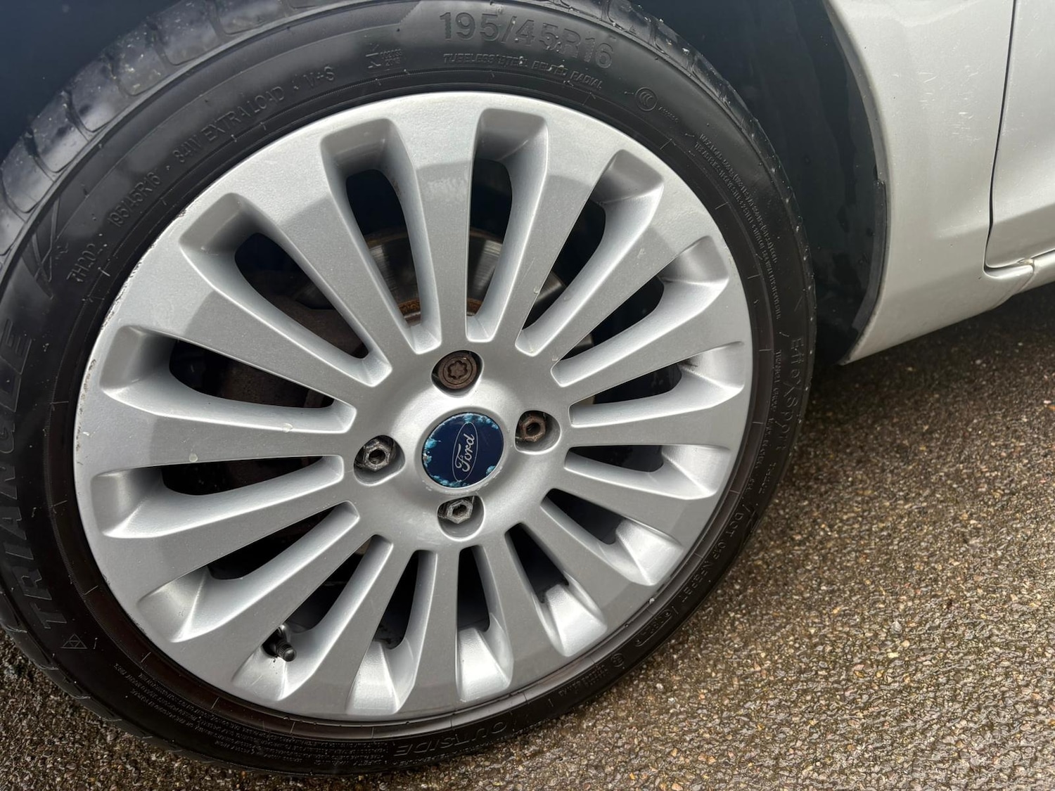 Used Ford Fiesta 2010 for sale - 77271619: Photo 21