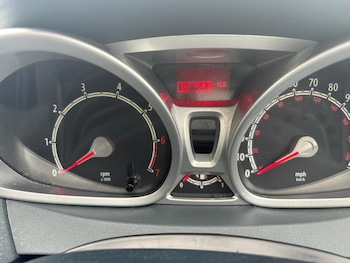 Used Ford Fiesta 2010 for sale - 77271619: Photo