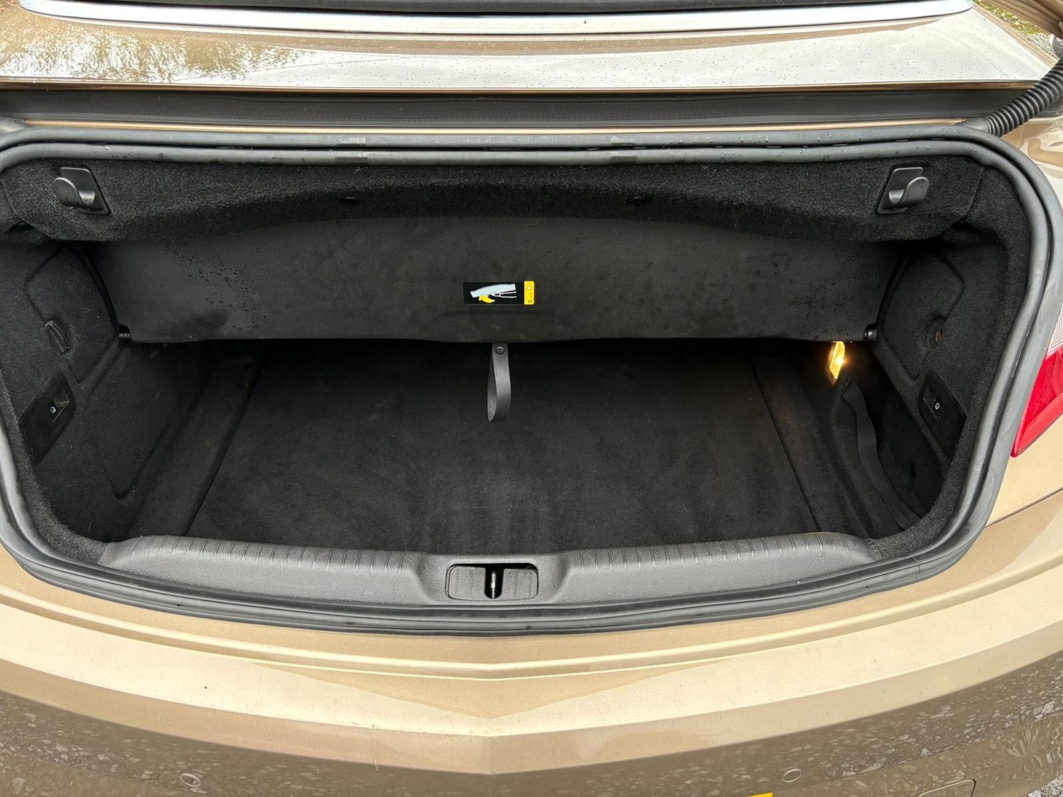 Used Vauxhall Cascada 2013 for sale - 76542817: Photo 17