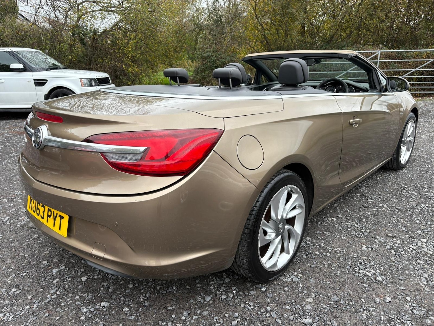 Used Vauxhall Cascada 2013 for sale - 76542817: Photo 20