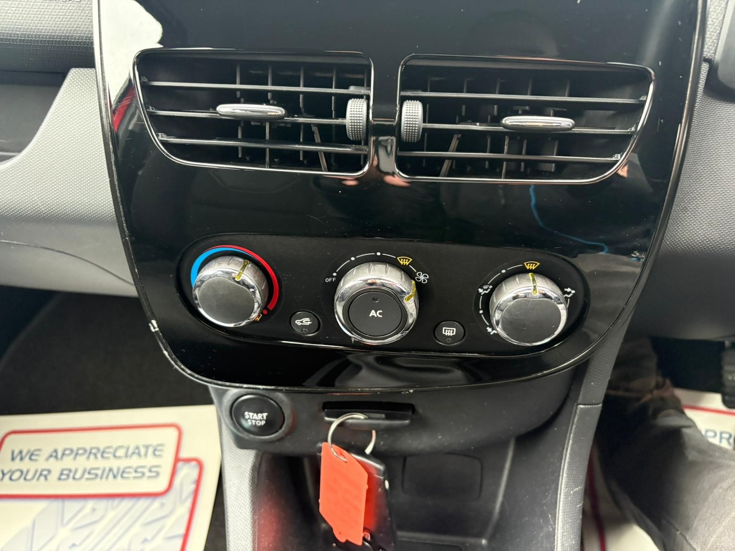 Used Renault Clio 2014 for sale - 77616481: Photo 13