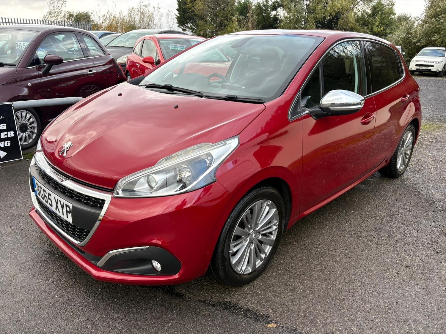 Used Peugeot 208 2015 for sale - 76426380: Photo 10