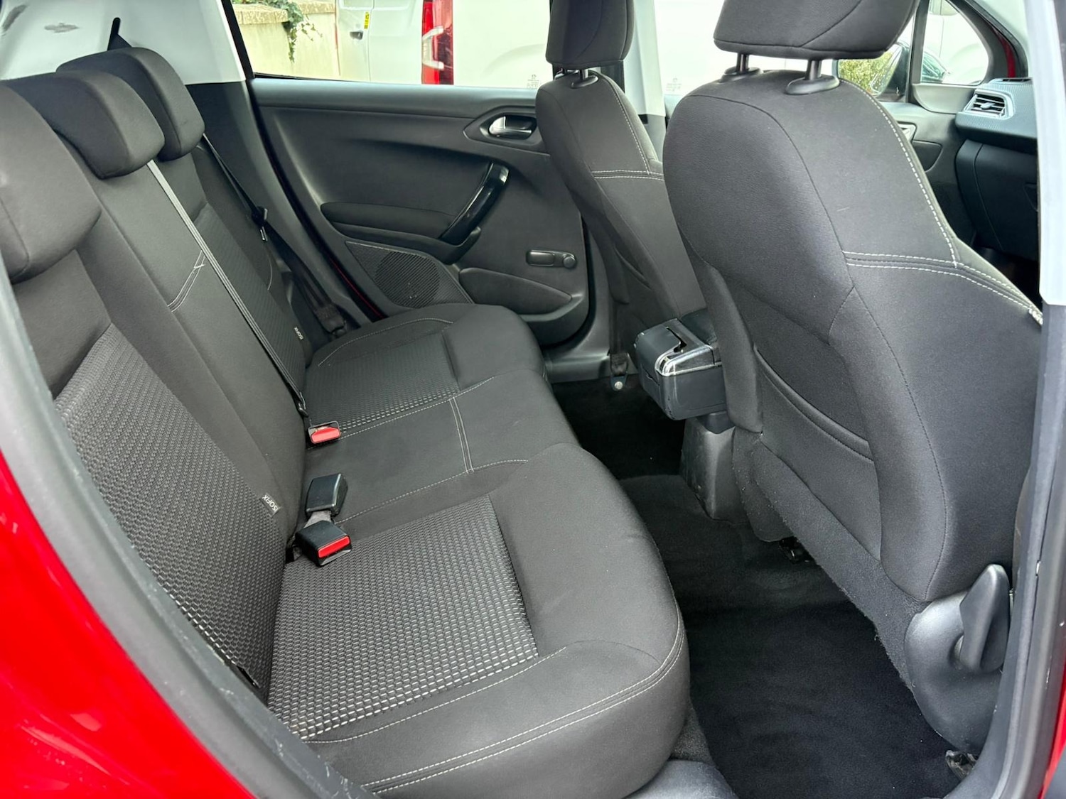 Used Peugeot 208 2015 for sale - 76426380: Photo 15