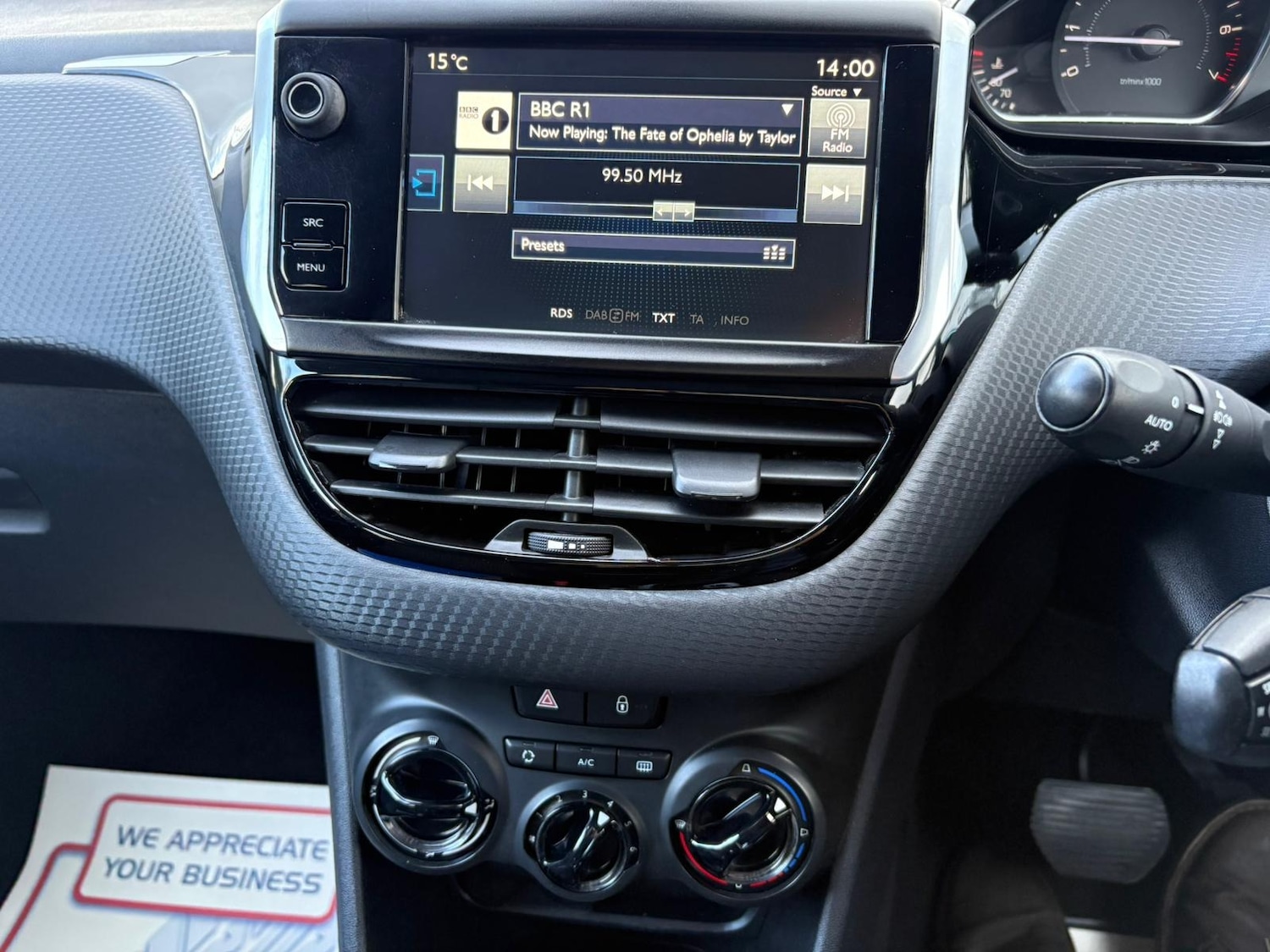 Used Peugeot 208 2015 for sale - 76426380: Photo 9