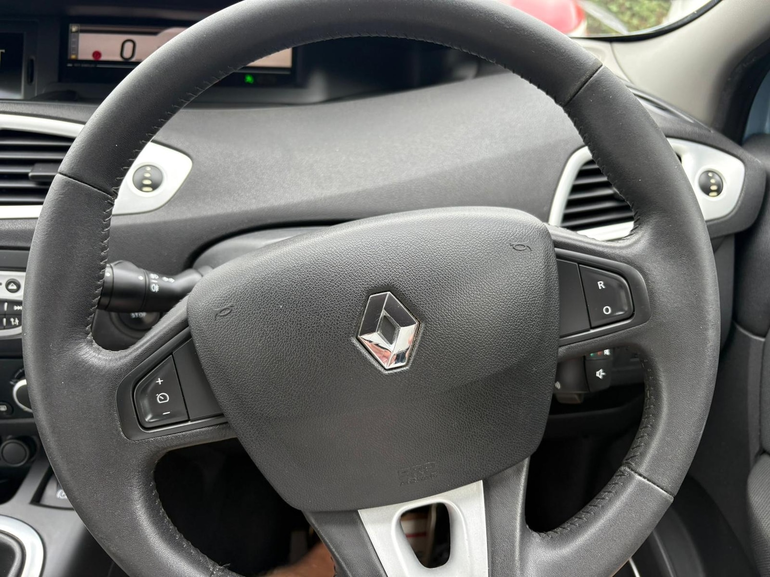 Used Renault Scenic 2011 for sale - 75511241: Photo 10