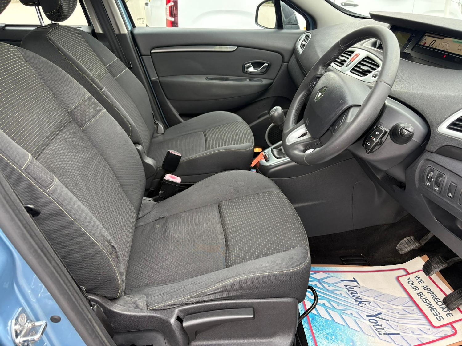 Used Renault Scenic 2011 for sale - 75511241: Photo 2