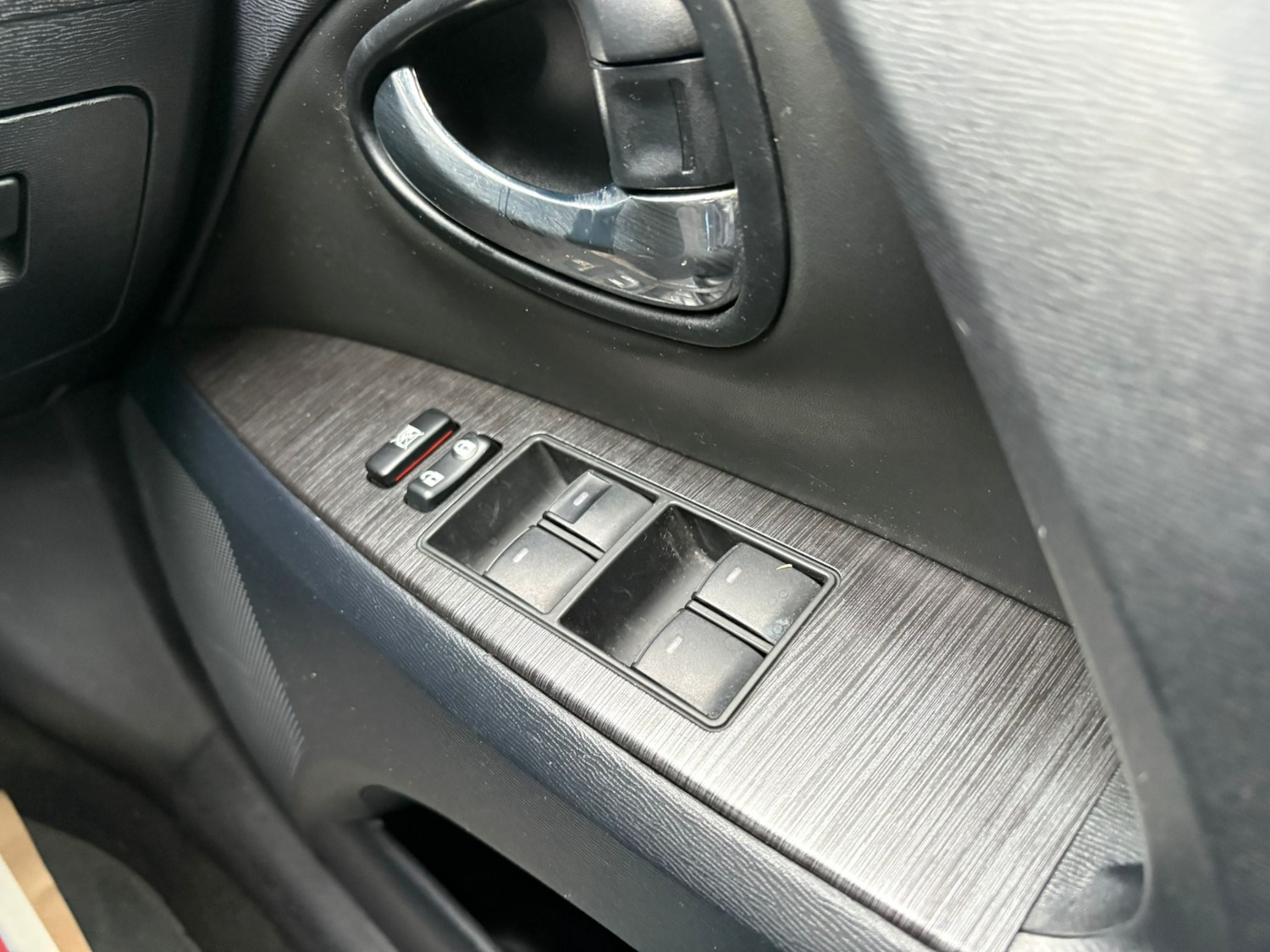 Used Toyota Avensis 2010 for sale - 78000876: Photo 13